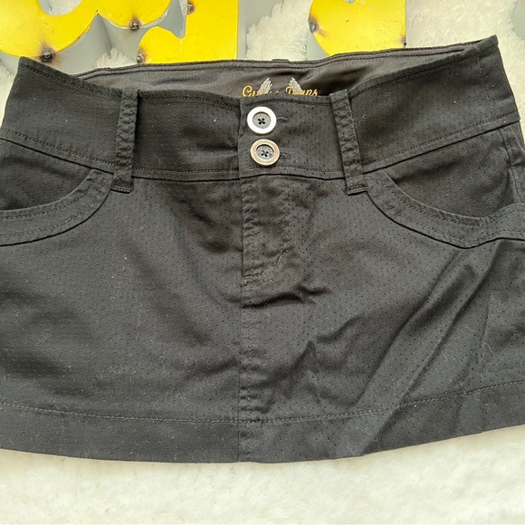 NWOT Guess size 26 black double button with belt loops mini ❤️🔥 - Picture 11 of 13